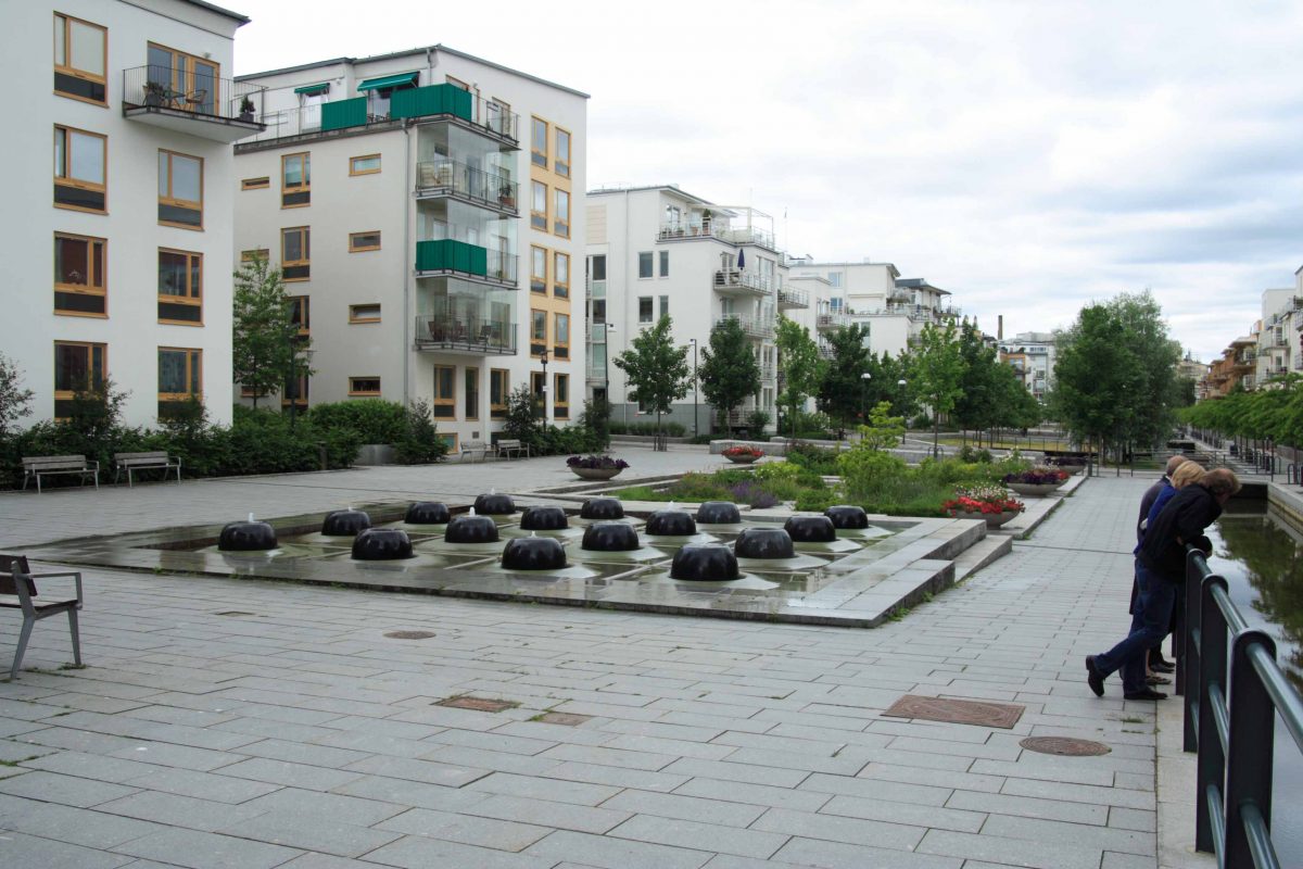 Public space between residential blocks_edited